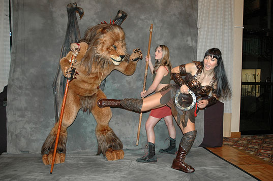 Manticore vs Xena and Gabrielle